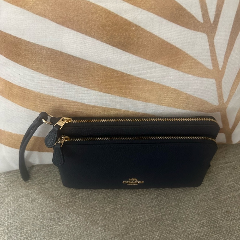 Coach Midnight Pebbled Leather Double-Zip Wristlet | Gold Hardware NWT $198 MSRP - Picture 10 of 16